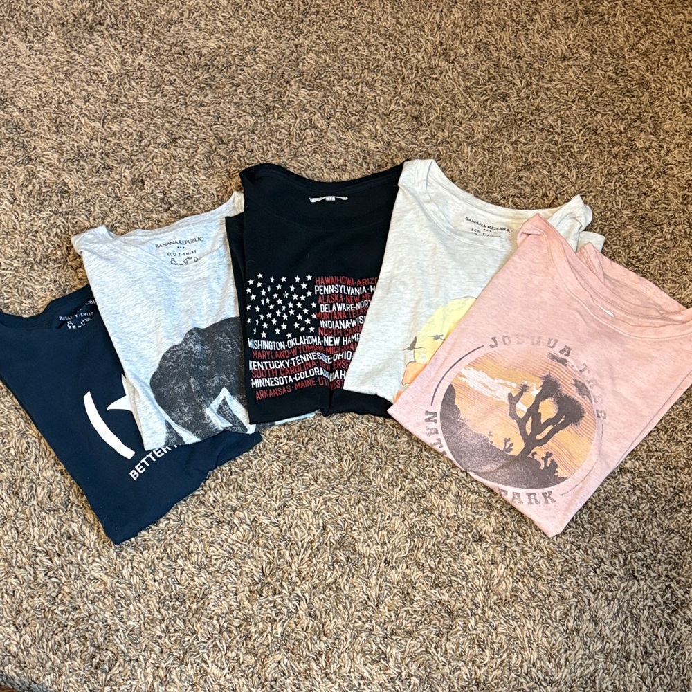 Women’s Graphic T-shirts Bundle of 5, Sz Medium